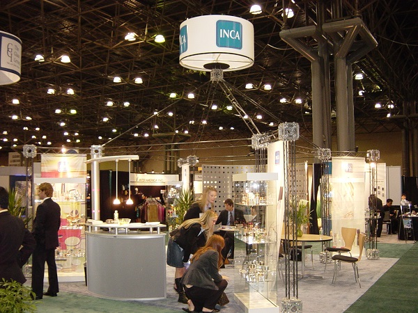 20 x 20' Truss Island Display